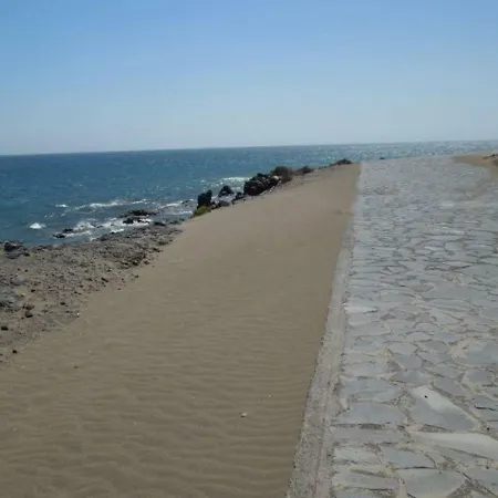 Maravillosa Directly At The Sea + Beach, 2 Pools, Terrace, Sat-tv, Wifi 펜션