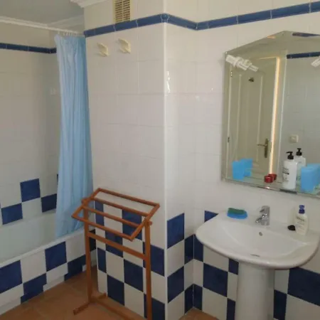 Maravillosa Directly At The Sea + Beach, 2 Pools, Terrace, Sat-tv, Wifi * غراناديا دي أبونا
